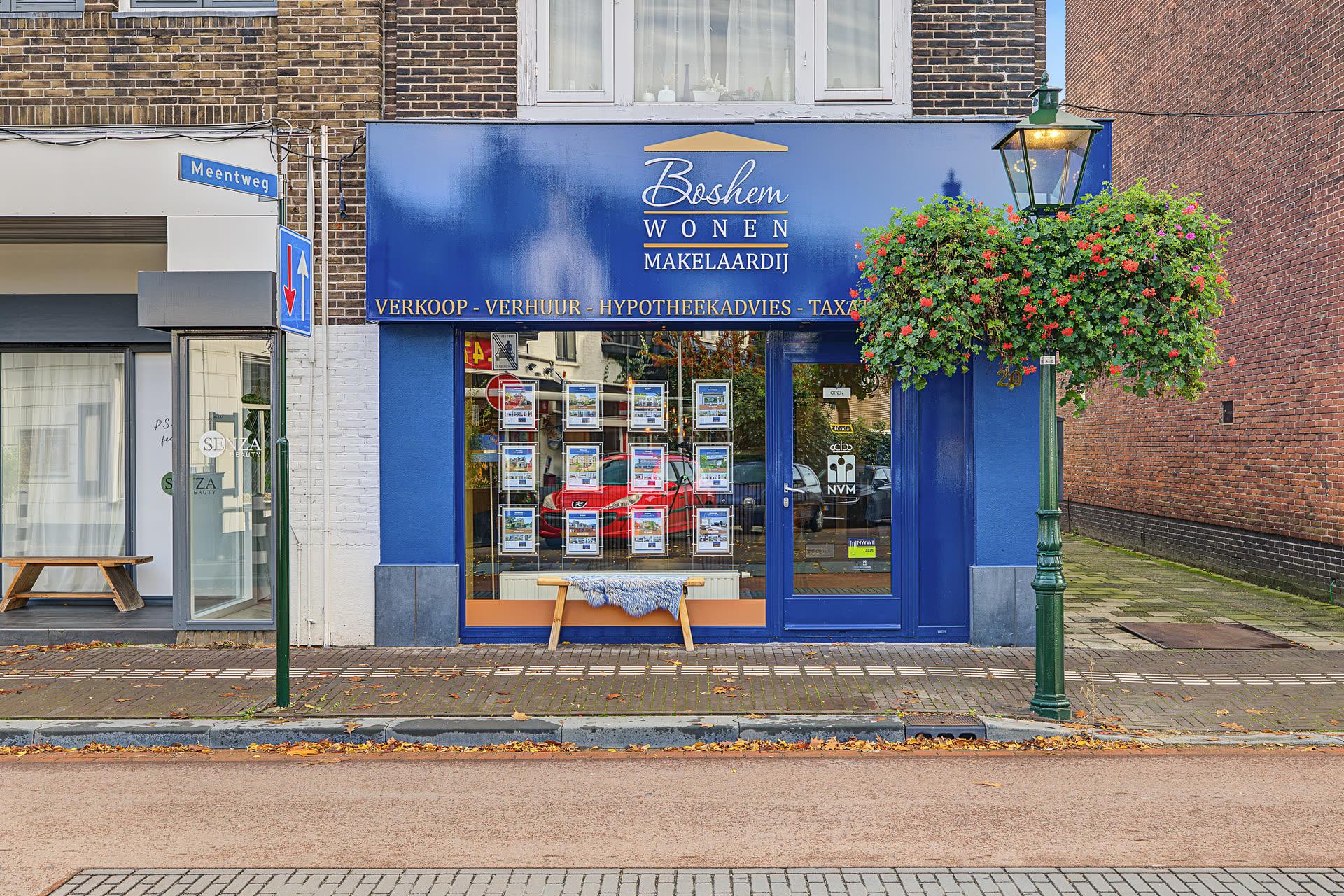 Kantoor van Boshem Wonen Makelaardij aan de Spiegelstraat 20 in Bussum